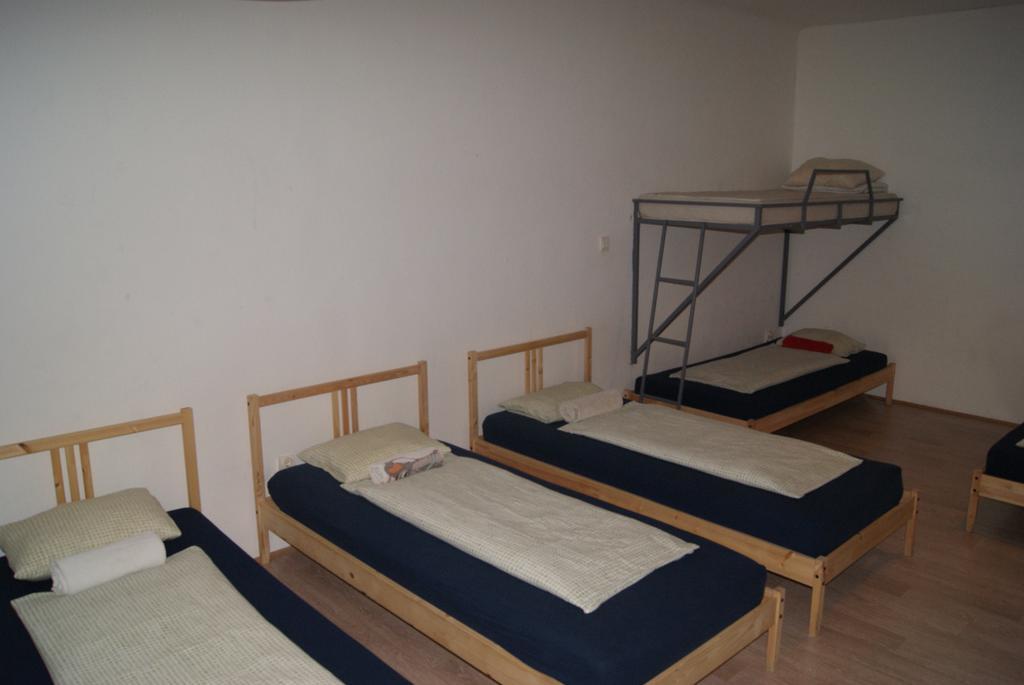 Happy Hostel ブダペスト エクステリア 写真
