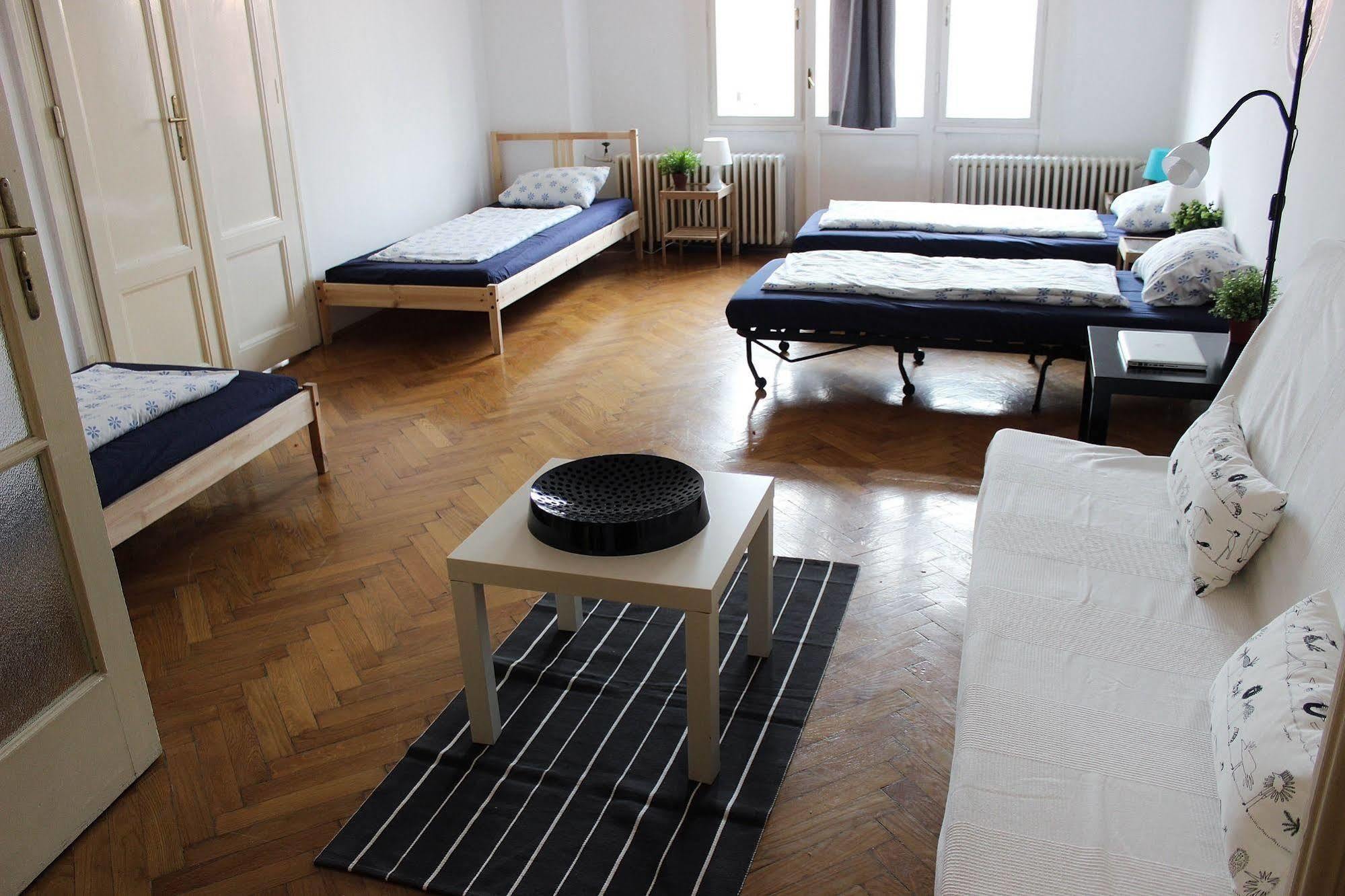 Happy Hostel ブダペスト エクステリア 写真